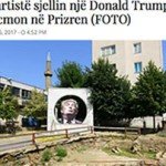 Dy artistë sjellin një Donald Trump që ngacmon në Prizren